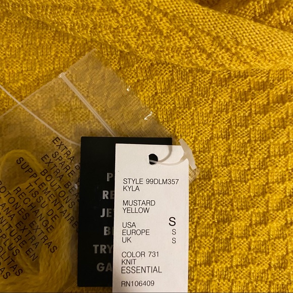 New 100% Merino Wool Antonio Melani Kyla  Mustard knit Small  Sleeveless Top - Picture 6 of 6